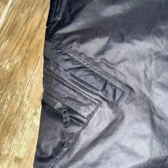 Special Blend women’s snowboarding pants - Picture 3 of 5